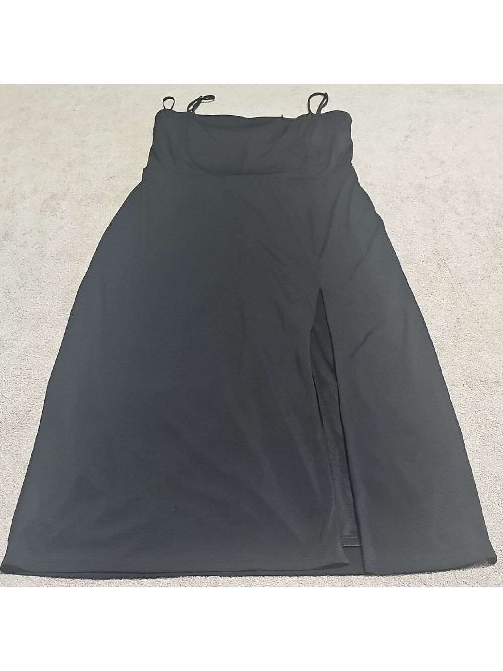 Alexia Admor Black Dress Slit